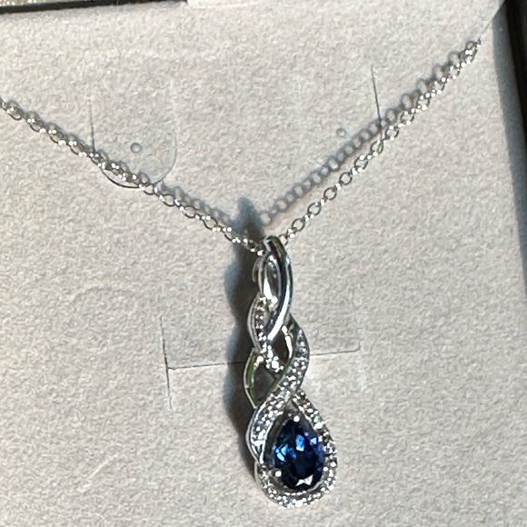 Sliver and blue pear shaped necklace - Picture 4 of 4
